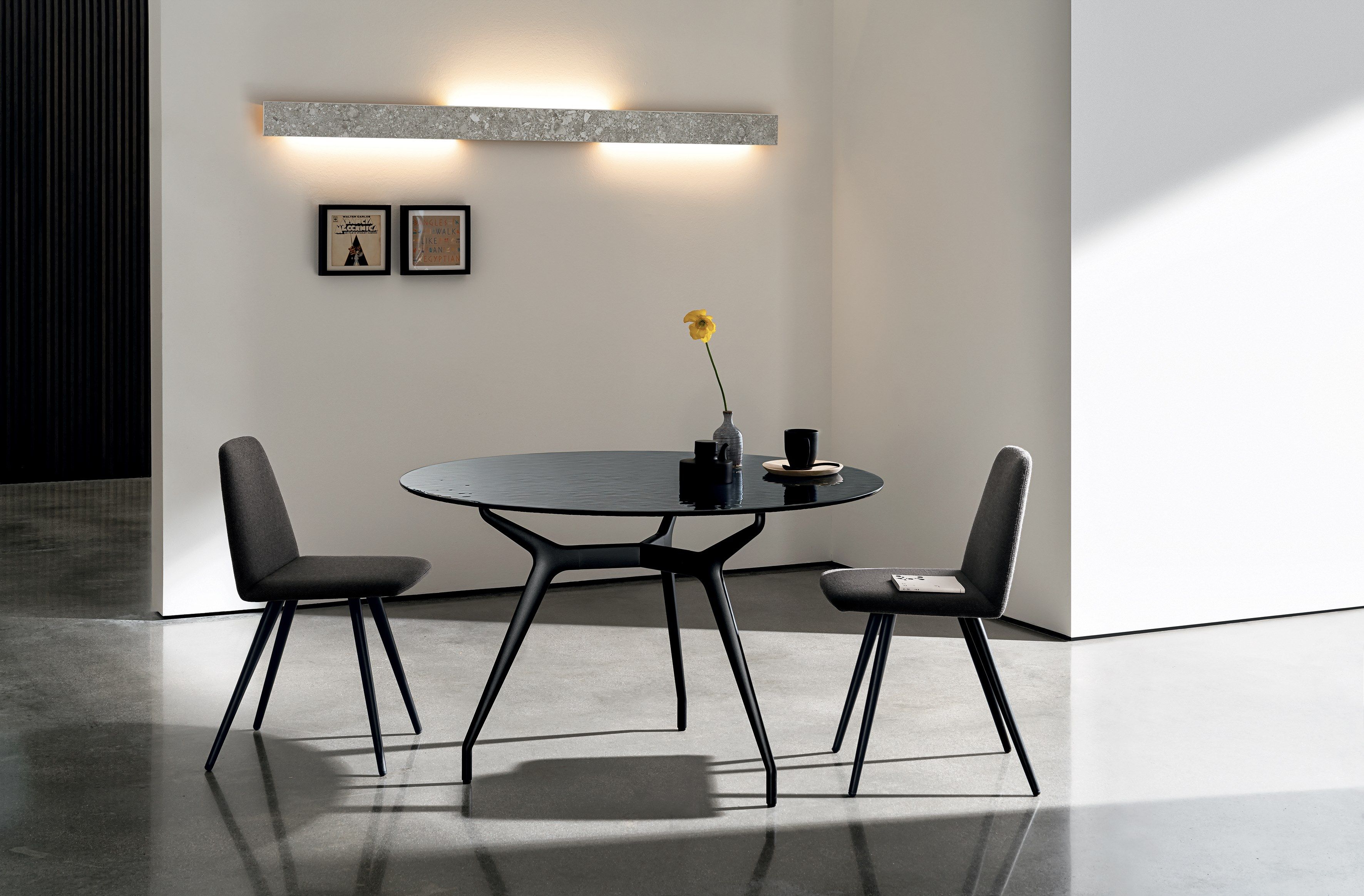 Круглый обеденный стол из алюминия и стекла Sovet Italia Arkos ARCH-00143842 - Вид №5