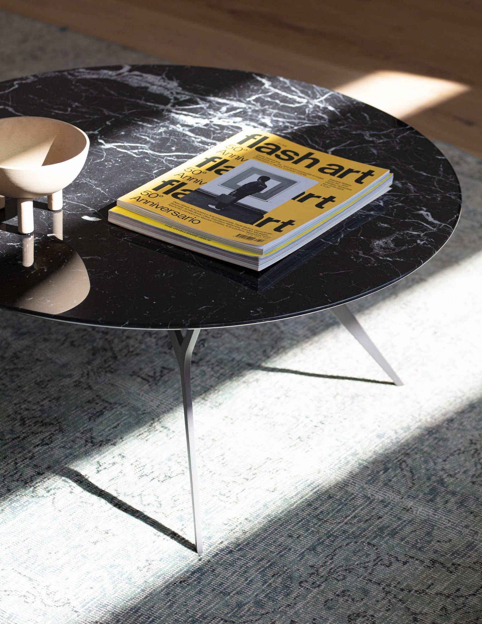 Мраморный круглый низкий журнальный столик SITIA TRIMUNDO ARCH-00129090 - Вид №1