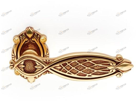 Pasini Ручка из латуни на розетке Ramses 8261