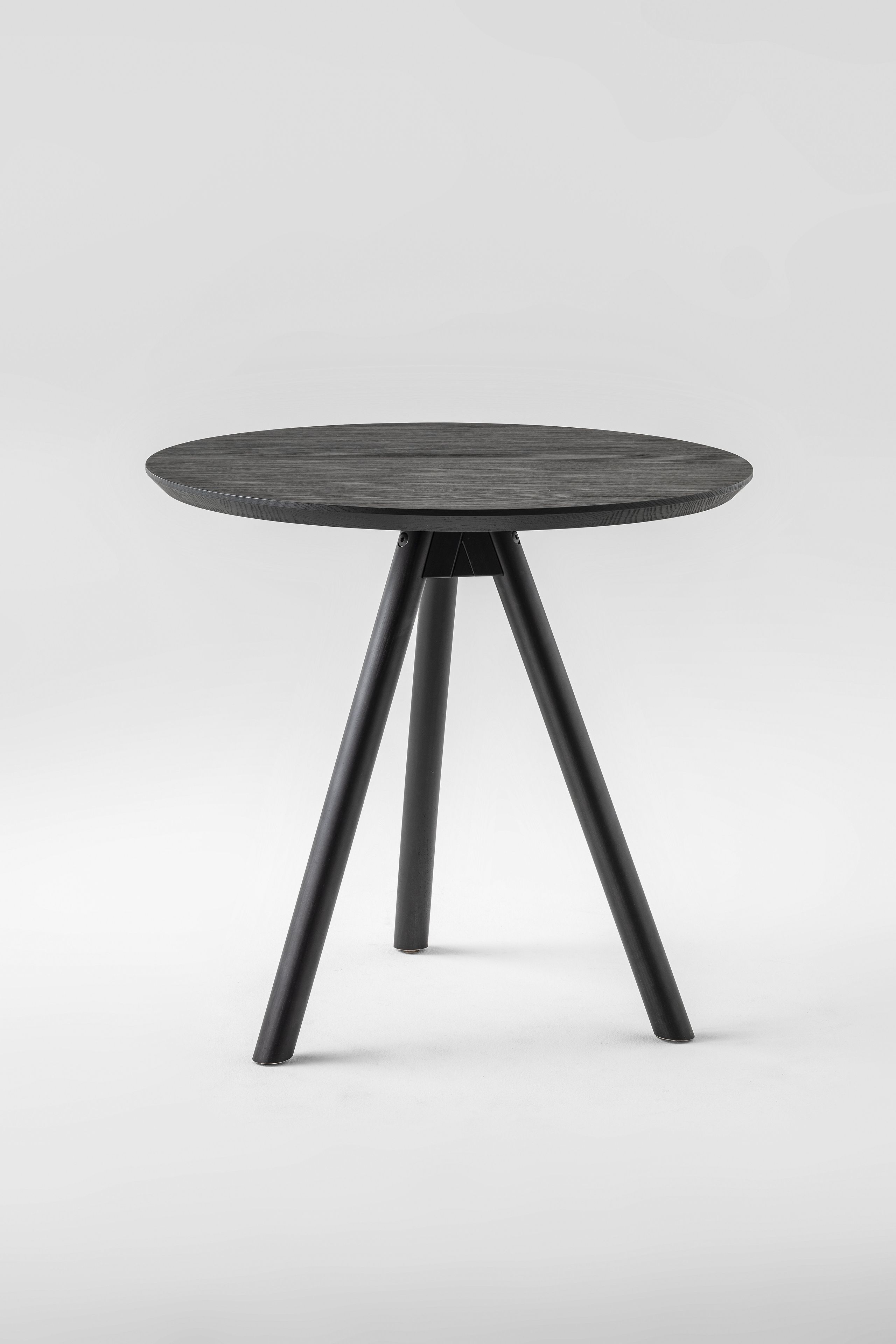 Круглый деревянный обеденный стол TrabA' Aky ARCH-00026377 - Вид №1