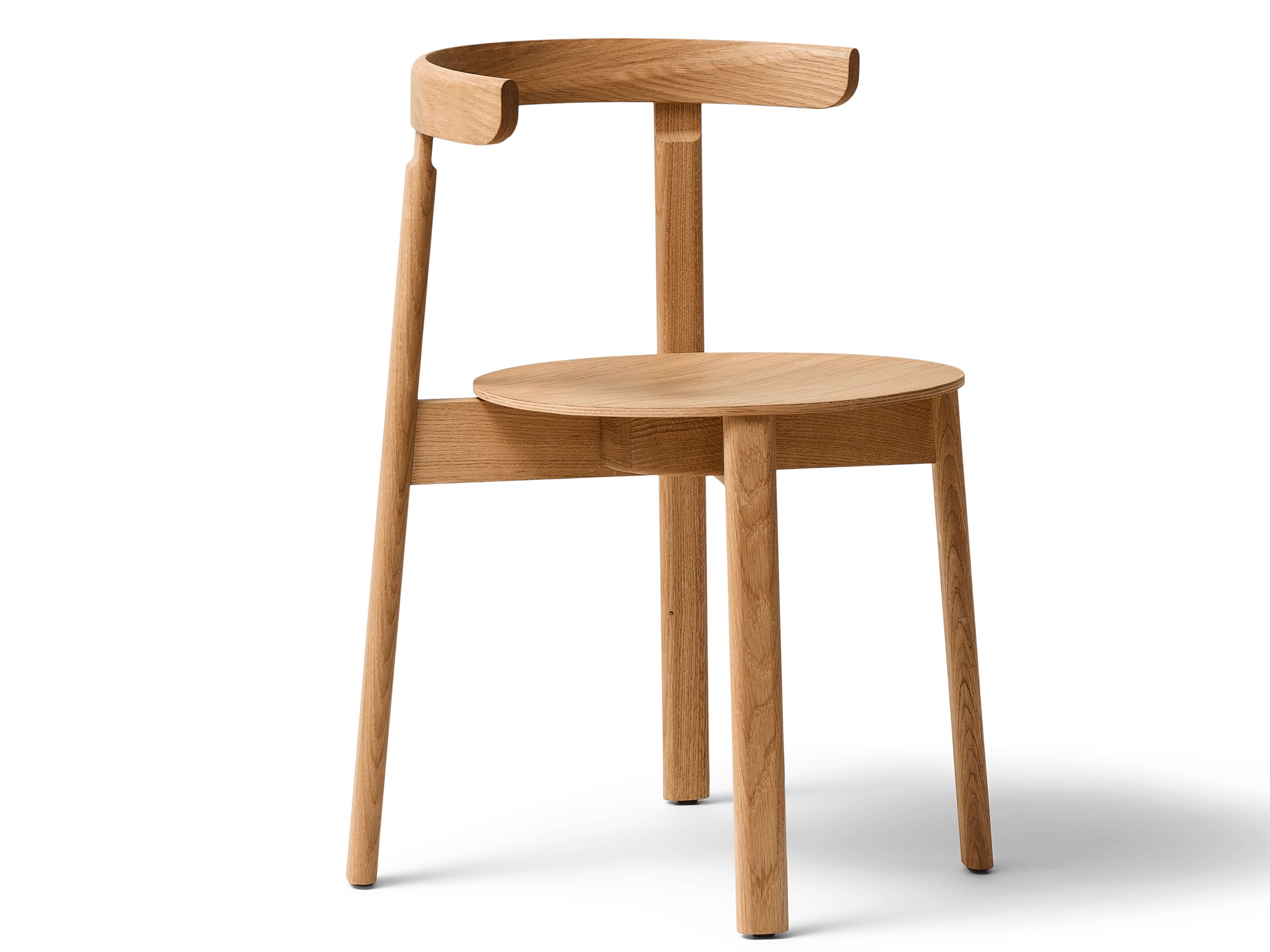 Штабелируемый стул из дуба с открытой спинкой Form & Refine Lunar ARCH-00138732
