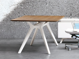 Секционный прямоугольный стол из шпона