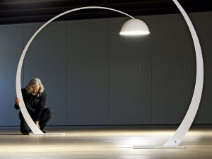 Железный торшер