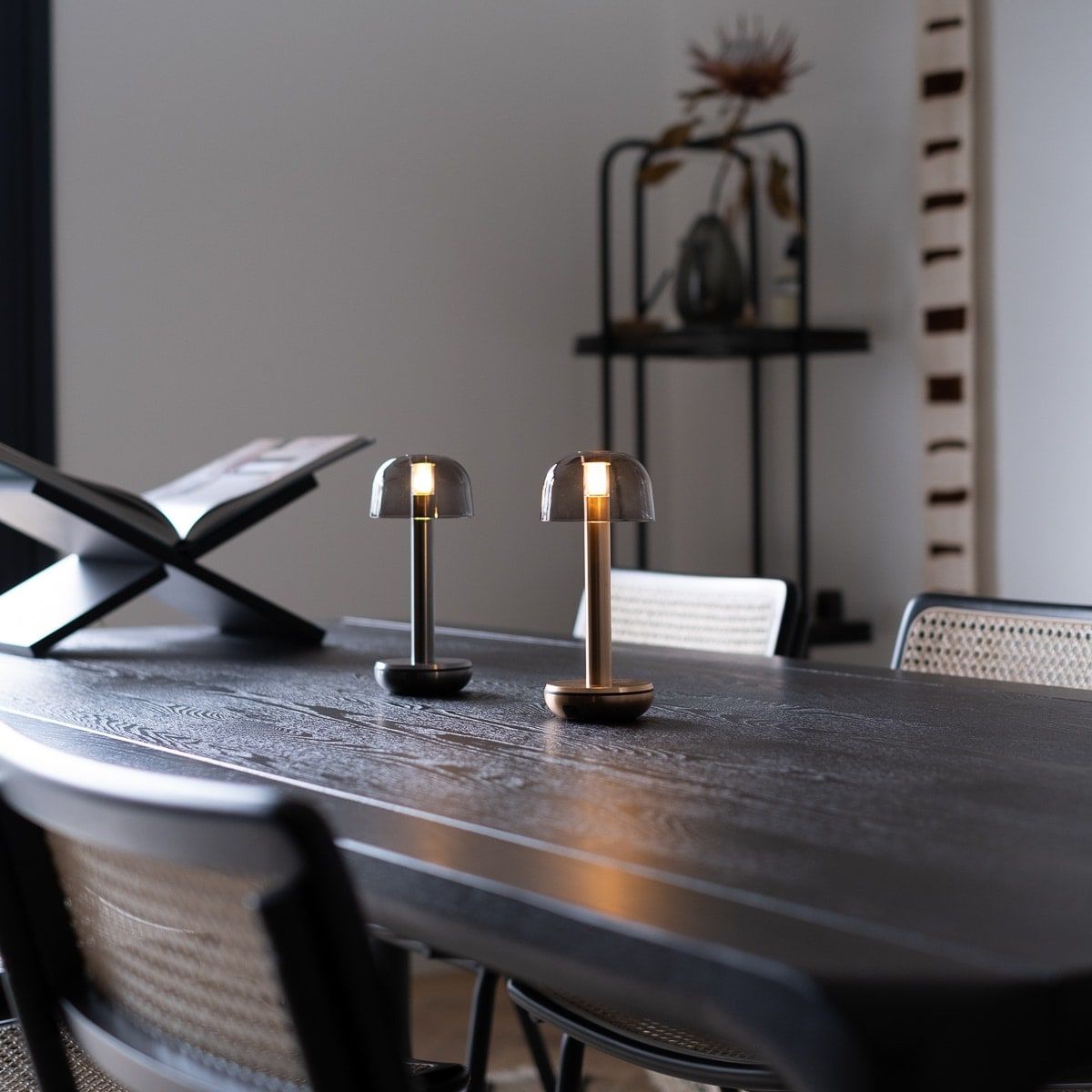 Светодиодная настольная лампа с диммером Humble Two ARCH-00132672 - Вид №3