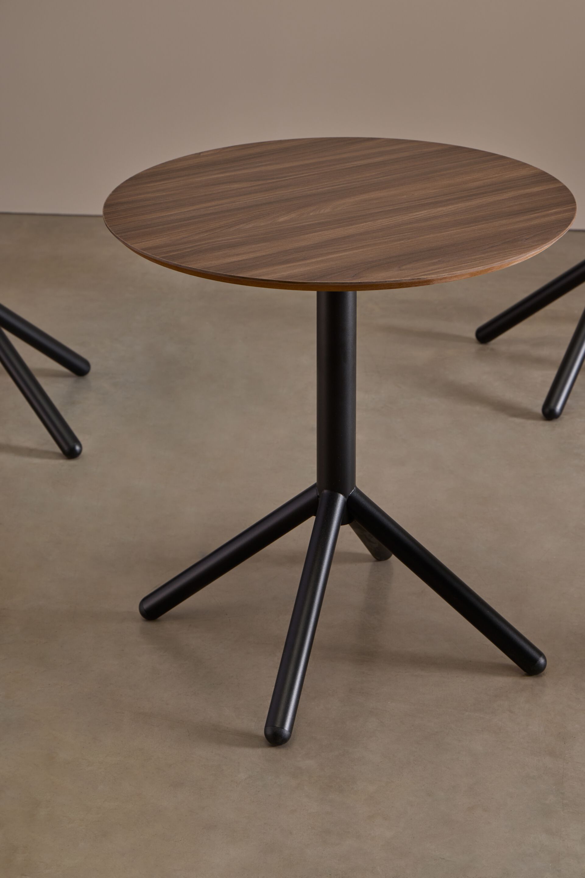 Квадратный стол из ясеня Blasco&Vila Nomad ARCH-00054751 - Вид №9