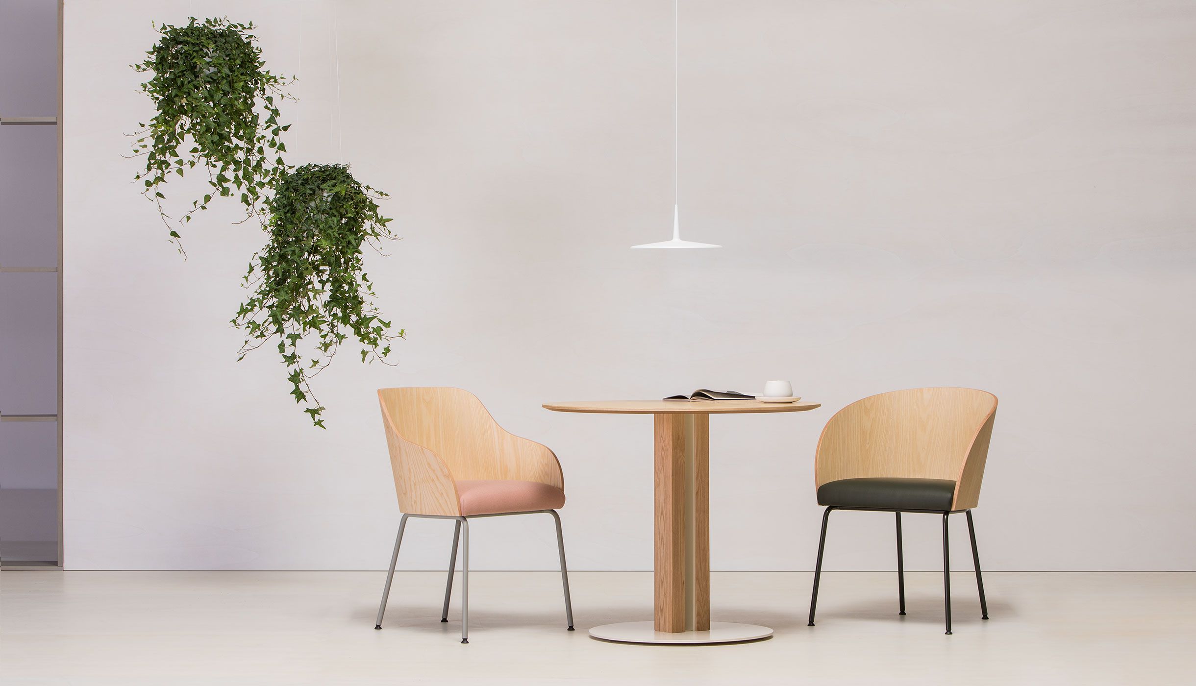 Стул из ясеня с металлическими подлокотниками и ножками Vergés Cistell Original ARCH-00067183 - Вид №2