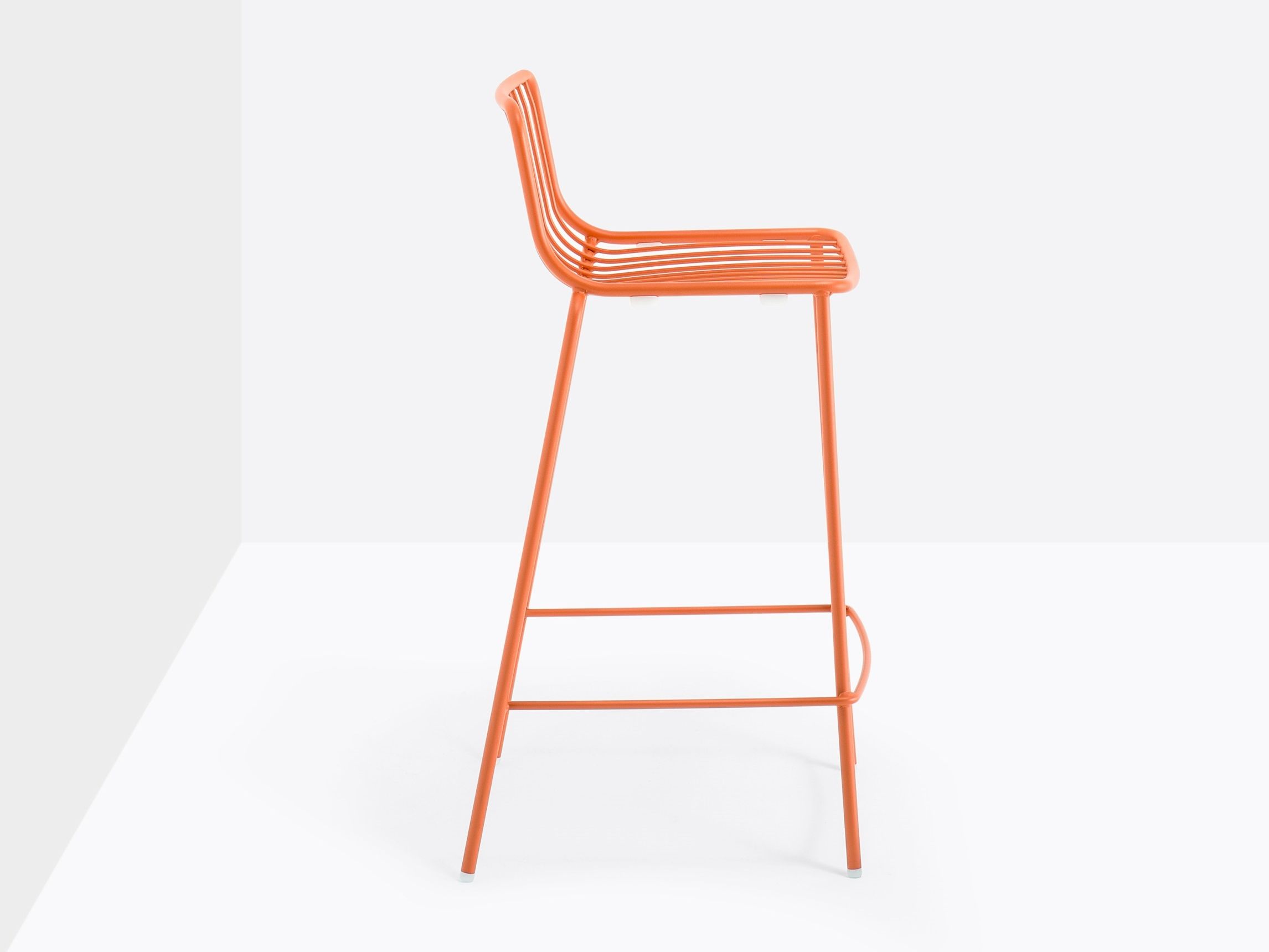 Высокий металлический садовый стул с подставкой для ног Pedrali ARCH-00027307 - Вид №1