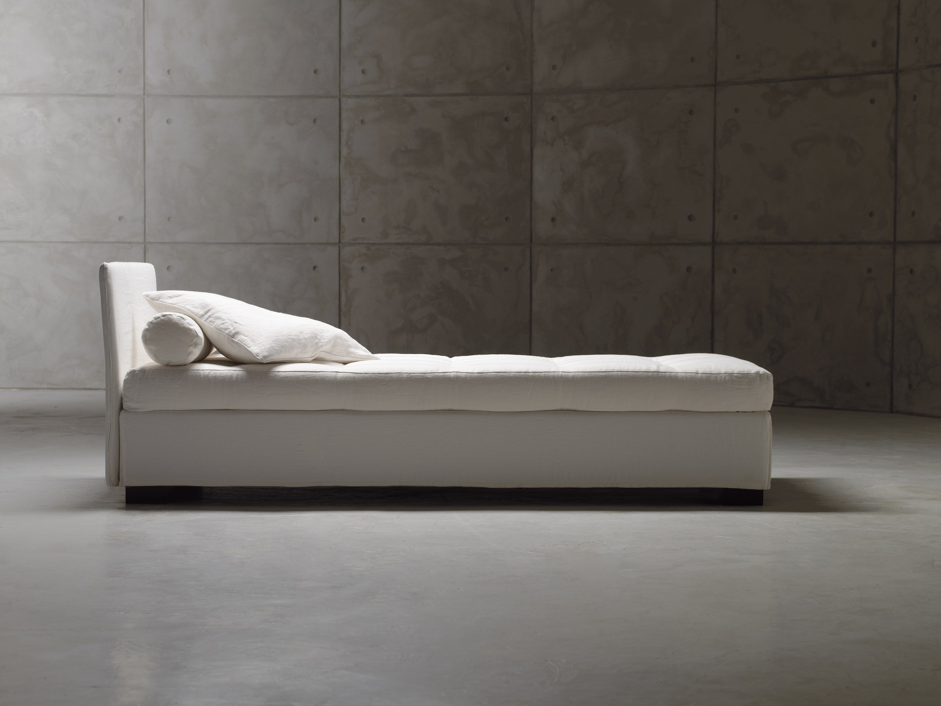 Одноместный диван-кровать из ткани Casamania & Horm Фиджи ARCH-00148964 - Вид №13