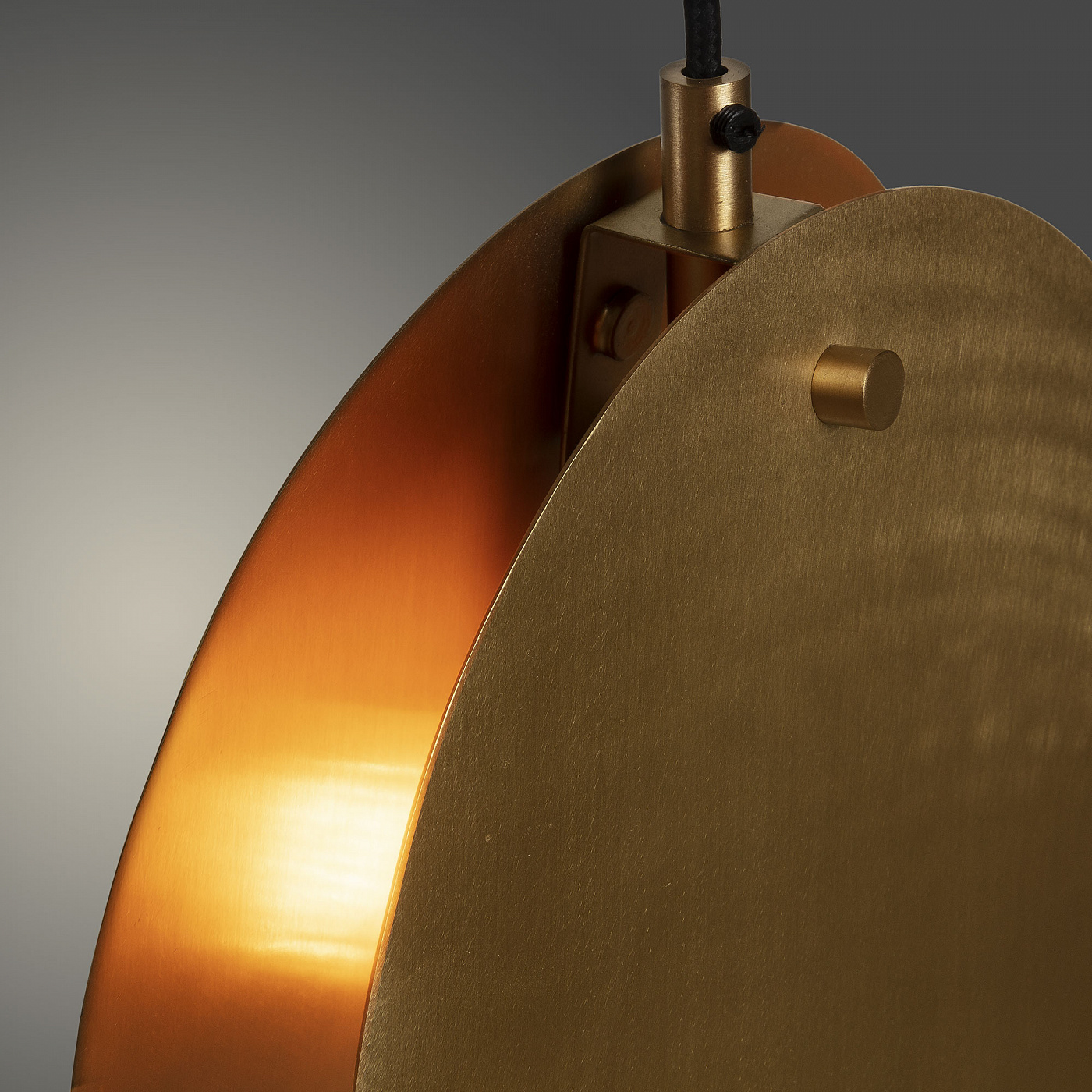 064482 Подвесной светильник Bethen латунный La Forma Monica