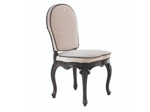 Стул из массива дерева с мягким сиденьем