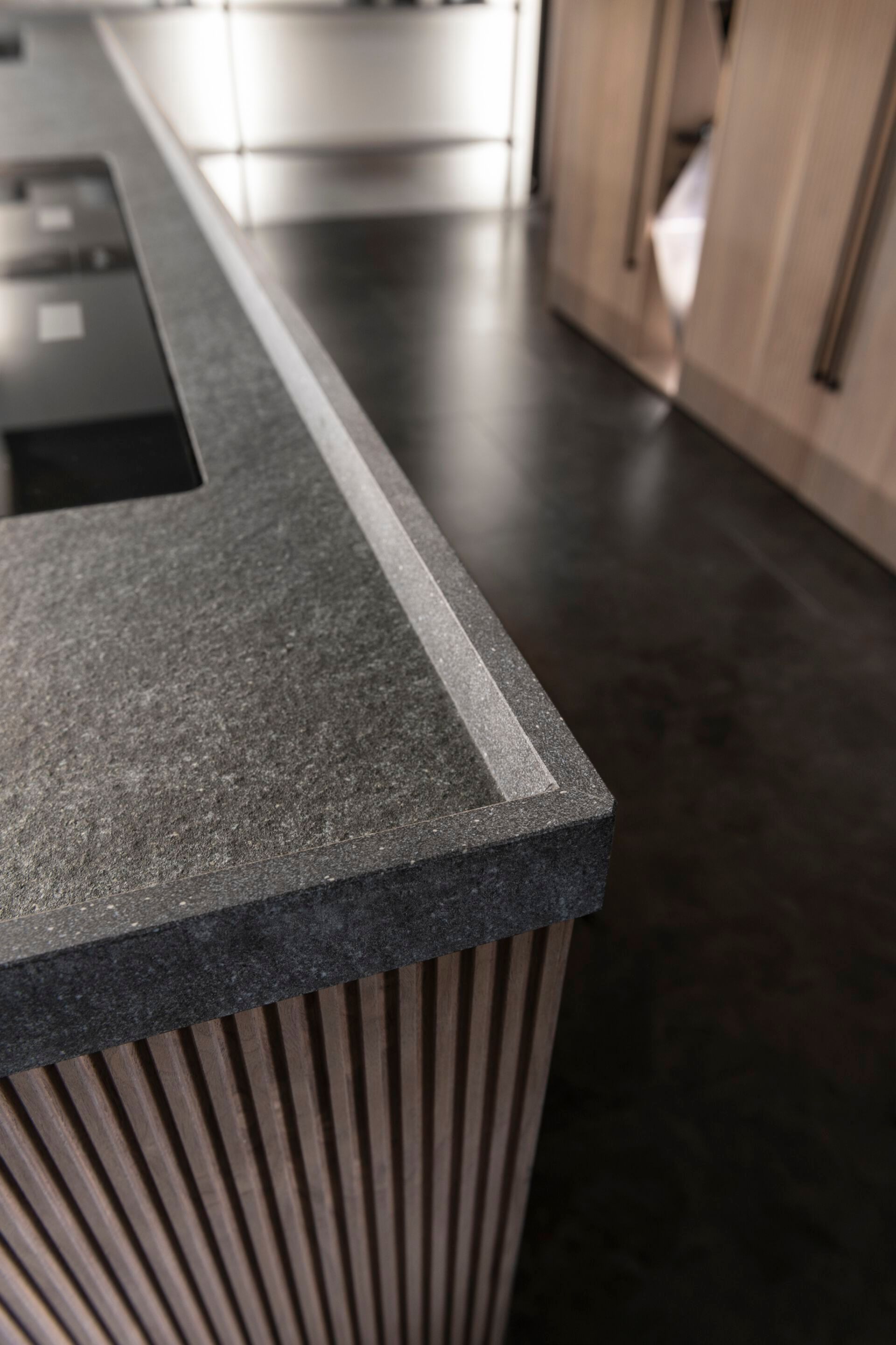 Кухня из грецкого ореха с островом Floritelli Cucine Milled ARCH-00023730 - Вид №5