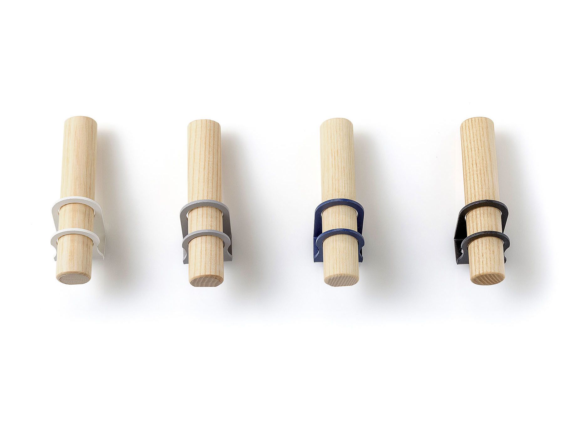 Деревянная вешалка для одежды EMKO TORCH ARCH-00073895