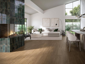 Пол/покрытие под дерево