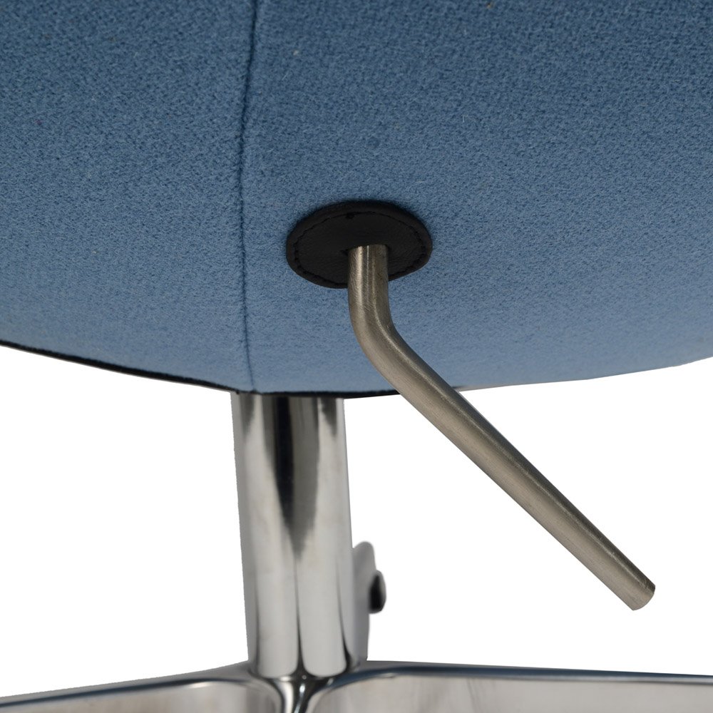 Кресло-яйцо с мягкими подлокотниками 104х80 см голубое Arne Jacobsen Style Egg Chair SOHO DESIGN ДИЗАЙНЕРСКИЕ 00-3886286 Голубой  - Вид №5