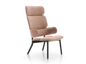 Тканевое кресло с подлокотниками