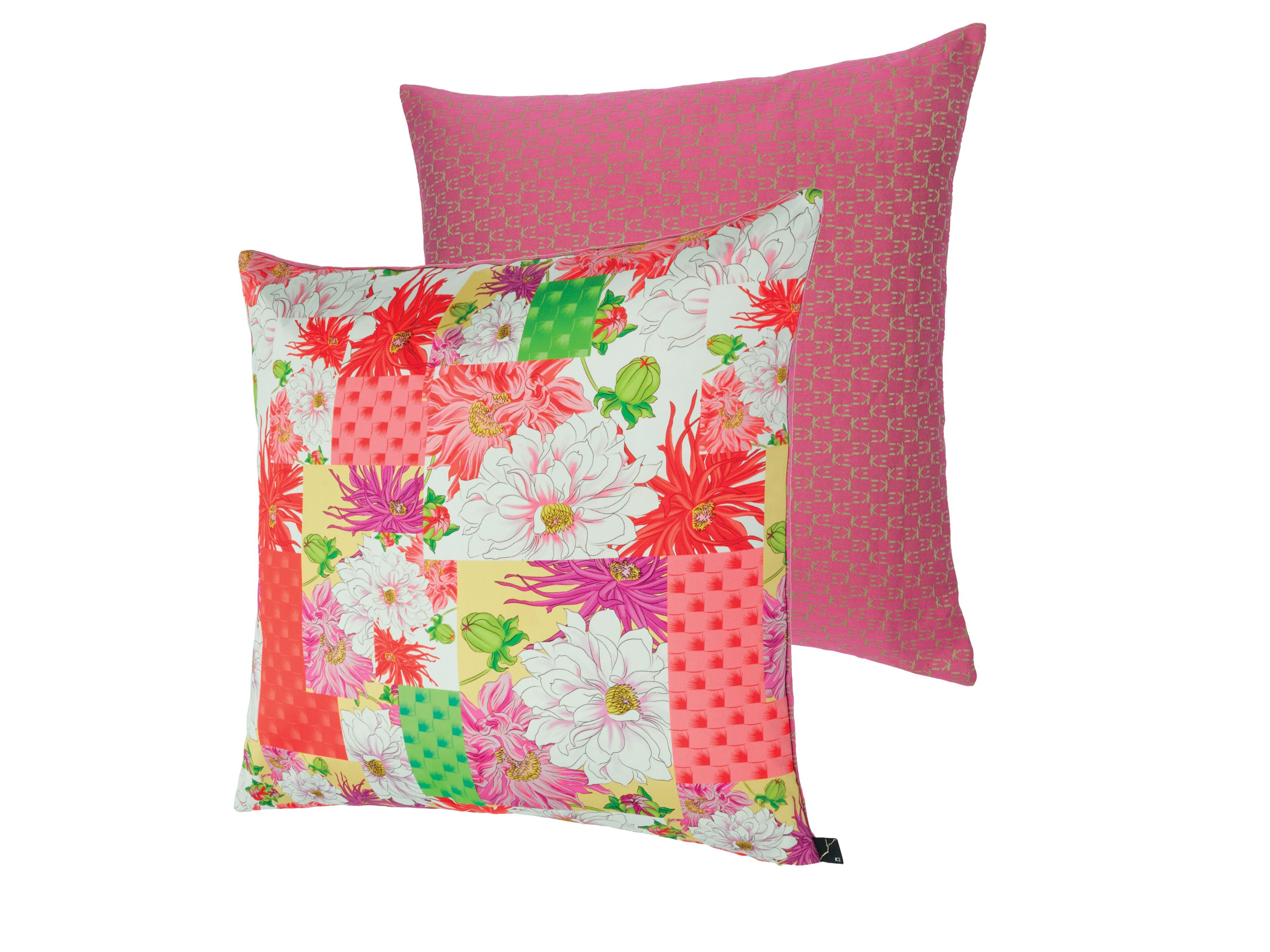 Квадратная подушка из ткани с цветочным рисунком K-3 Hana Pop ARCH-00088054 - Вид №4