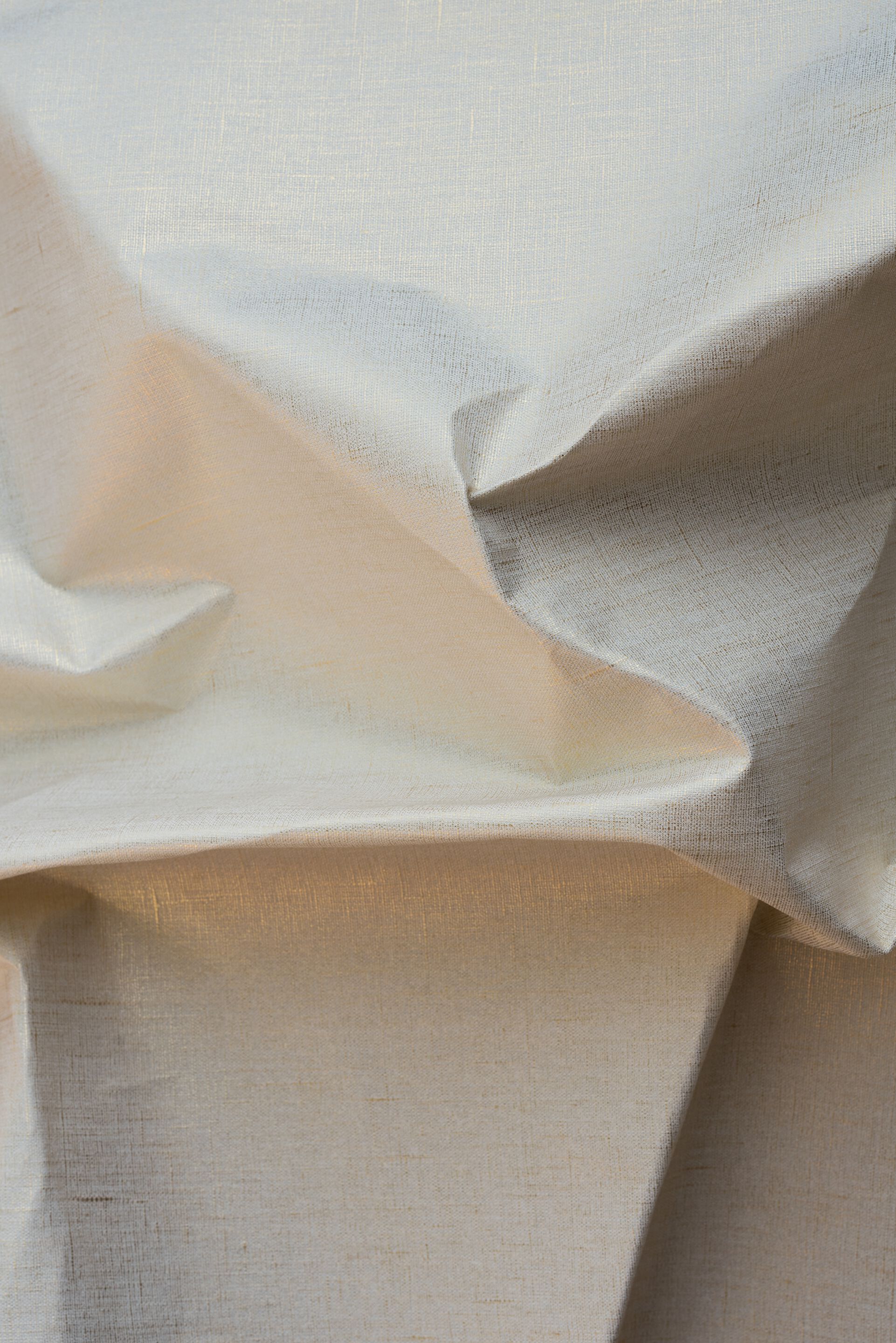 Льняная однотонная огнестойкая ткань Élitis Lin Plâtré ARCH-00133822 - Вид №1