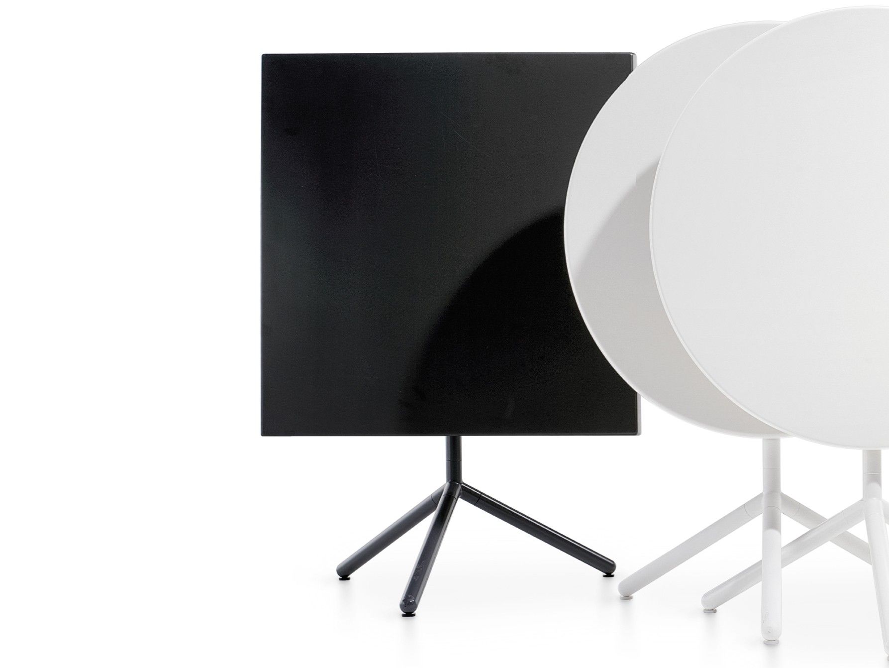 Квадратный обеденный стол с алюминиевым откидным верхом Crassevig Nett ARCH-00104533