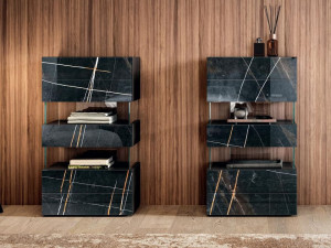 Стеклянный комод