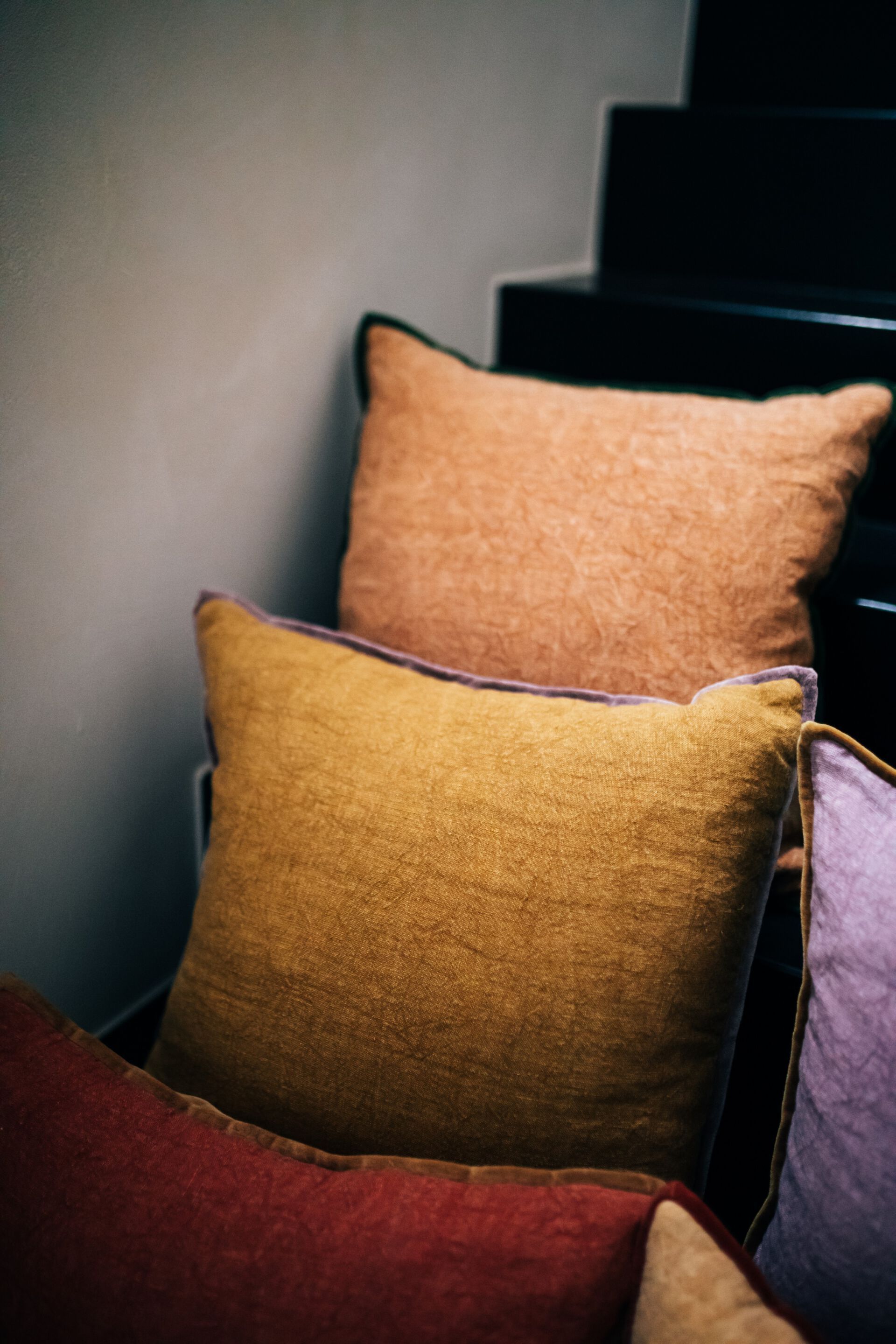 Подушка из льна и хлопка POMAX ALPHA OPPOSITES ARCH-00048053 - Вид №2