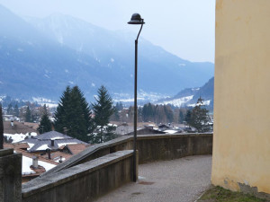 Уличный фонарь из оцинкованной стали