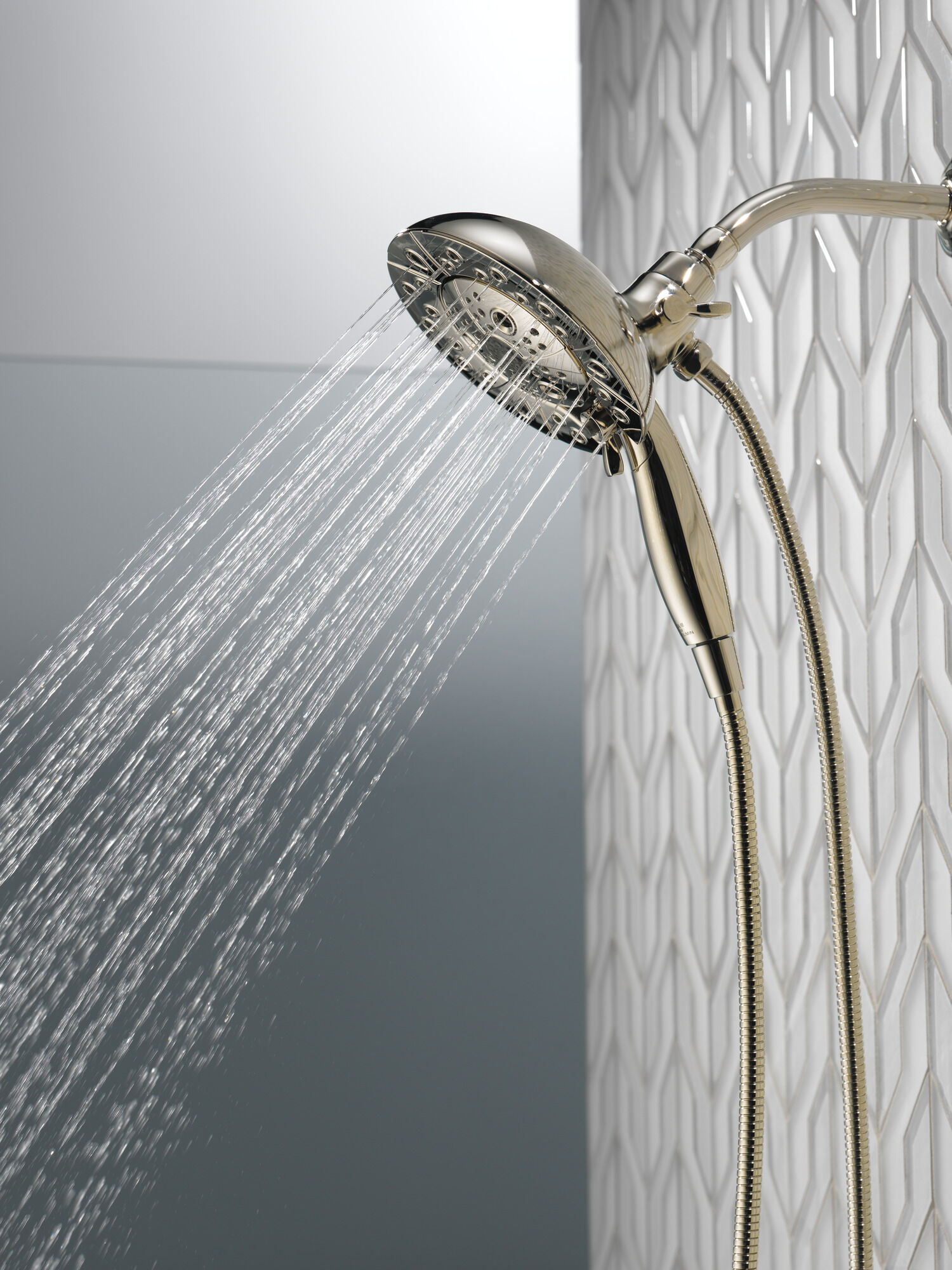 58480-PN25-PK H2Okinetic® In2ition® Душ два в одном с 5 настройками Delta Faucet Universal Showering Полированный никель  - Вид №4
