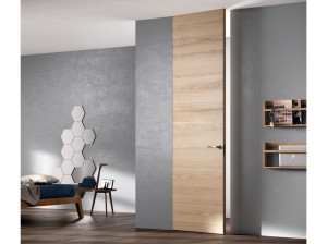 Деревянные стены заподлицо двери