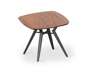 Деревянный квадратный стол