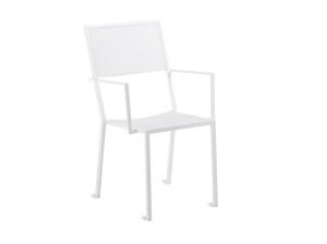Штабелируемый стул с подлокотниками
