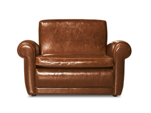 Кожаное кресло с подлокотниками