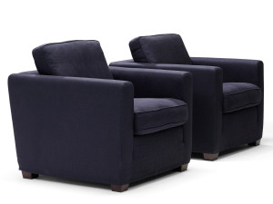 Тканевое кресло с подлокотниками