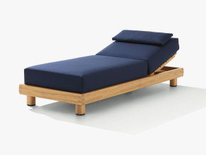 Шезлонг с деревянным основанием