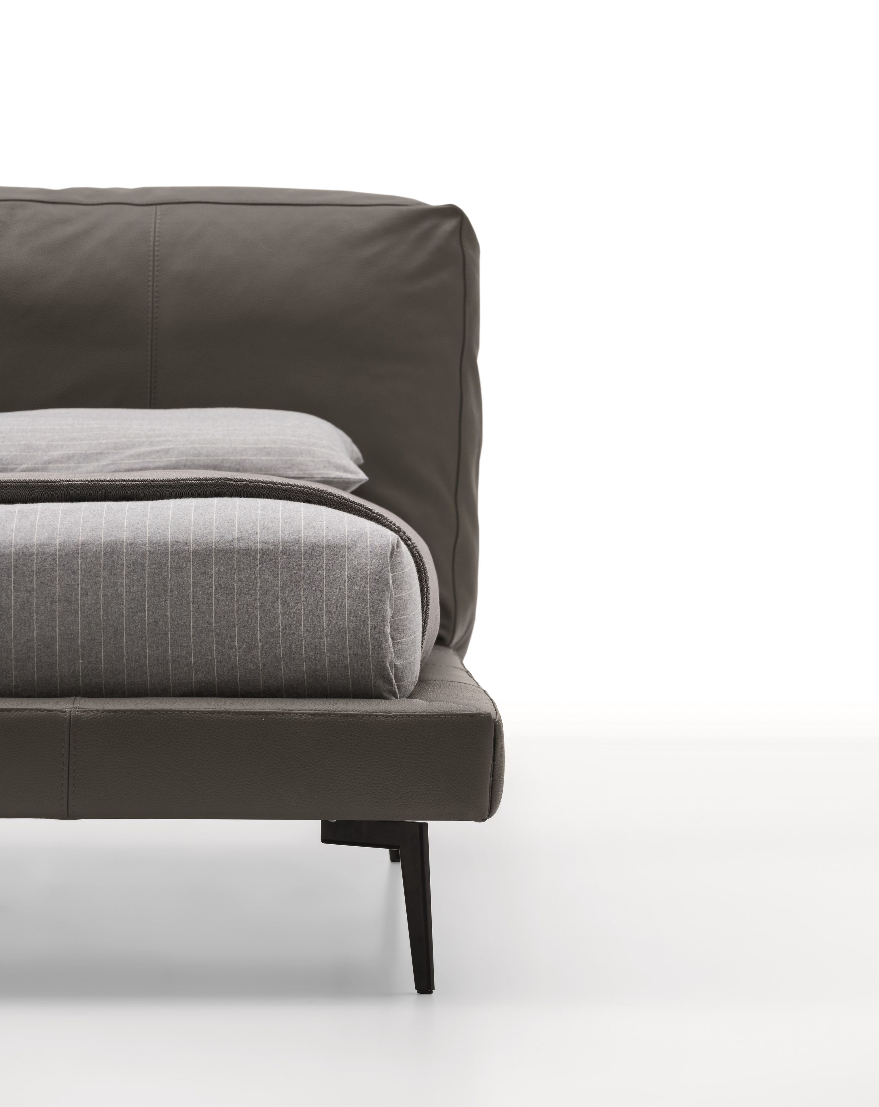 Кожаная кровать с мягким изголовьем Ditre Italia SOUND ARCH-00121375 - Вид №2