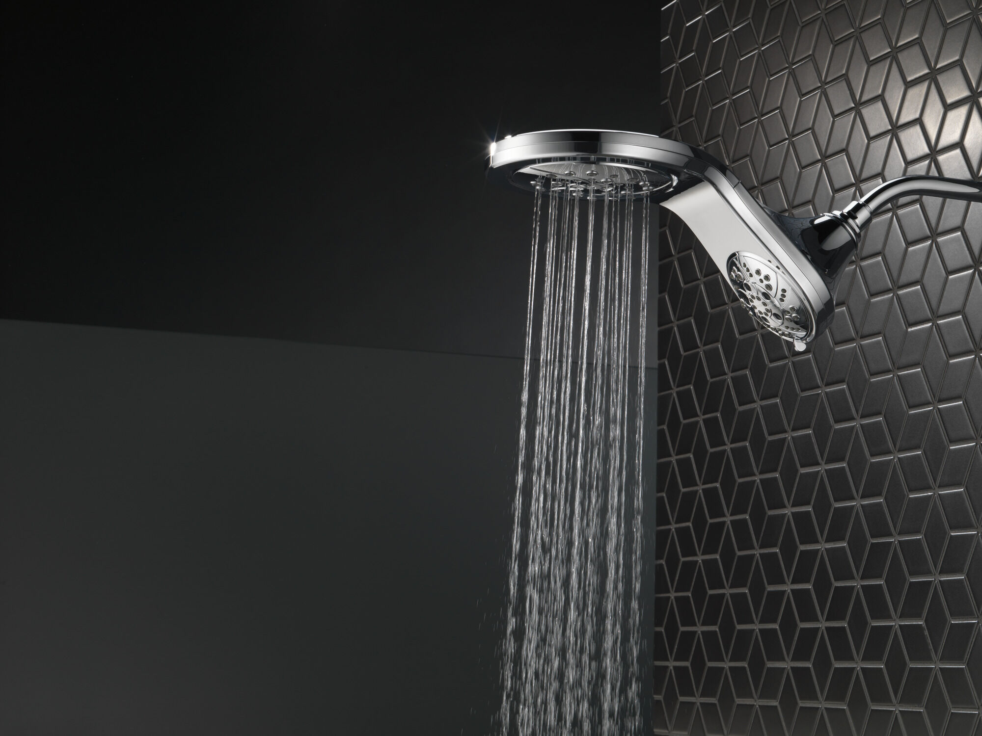 58581-25-PK HydroRain® H2Okinetic® 5-регулировочная душевая лейка два в одном Delta Faucet Universal Showering Хром  - Вид №25