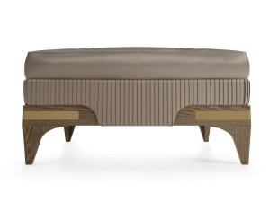 Кожаный квадратный пуф