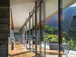 Металлическое раздвижное окно с тепловым сдвигом