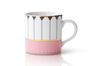 Фарфоровая кофейная чашка с блюдцем