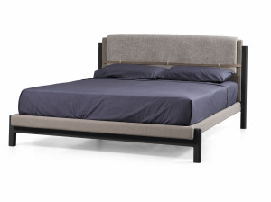 Кровать из ясеня с мягким изголовьем