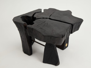 Журнальный столик из дуба