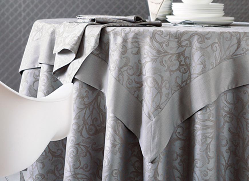 OMB_MG_300 Скатерть серо-бежевый 170/300 + 12 салфеток 100% хлопок жаккард Blanc des Vosges Santreyd 