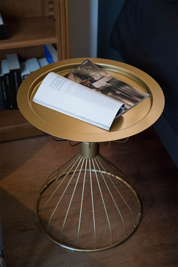 Столик Kelly Tray золотой Zuiver 2300041 - Вид №1