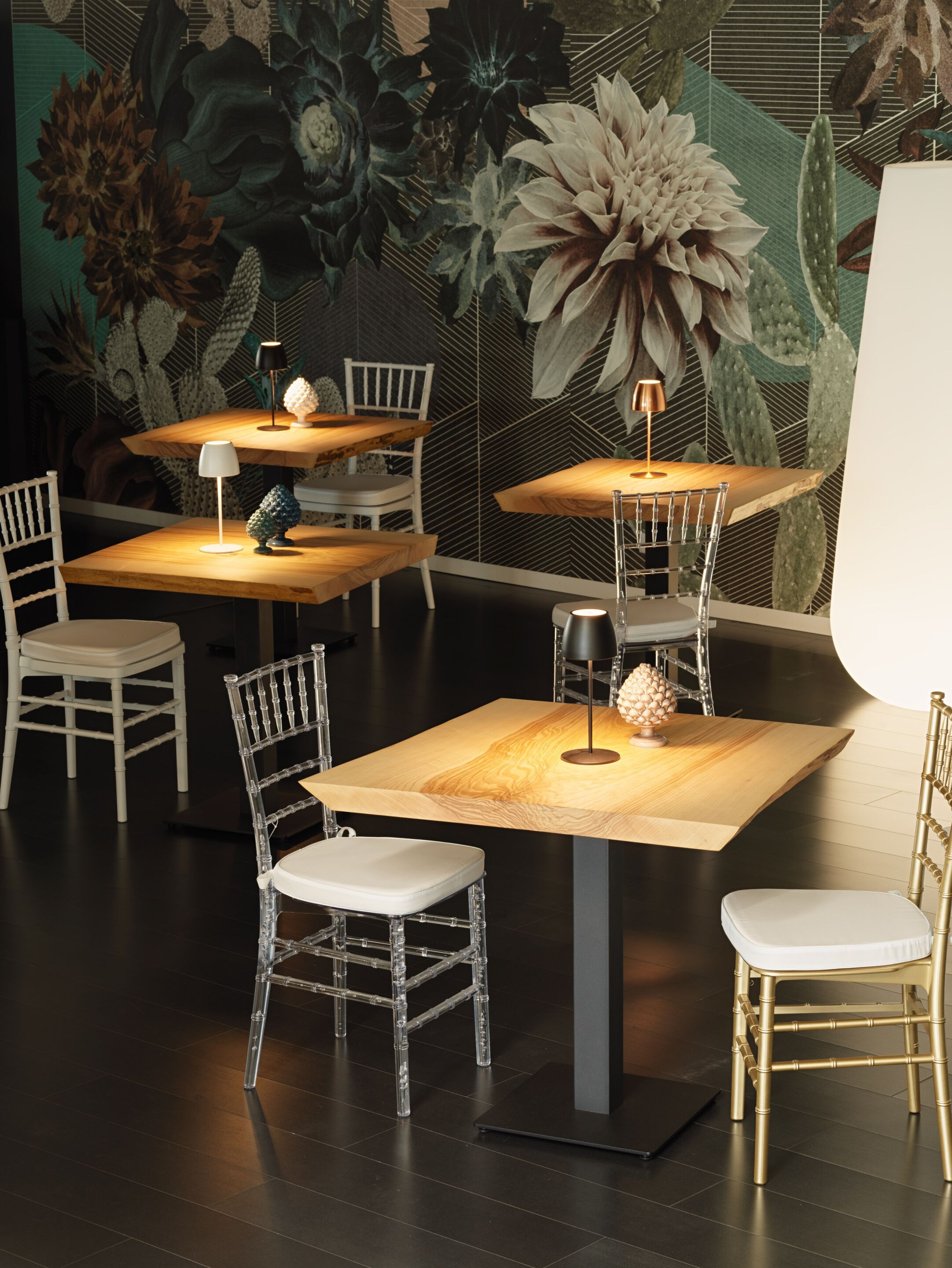 Стол из оливкового ясеня Tabula контракт ARCH-00090474 - Вид №1