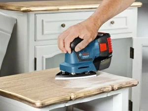 BOSCH PROFESSIONAL Аккумуляторная орбитальная шлифовальная машинка Linea light