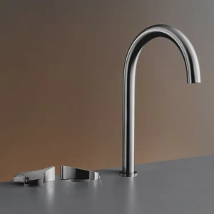 три отверстия смеситель с поворотным носиком Н. 245 мм  ZIQ11 CEADESIGN