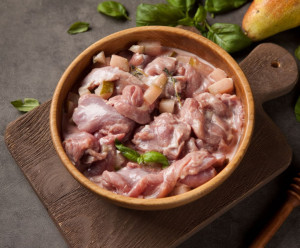 9329 Утка в сливочно-медовом соусе с грушей Вкусляндия