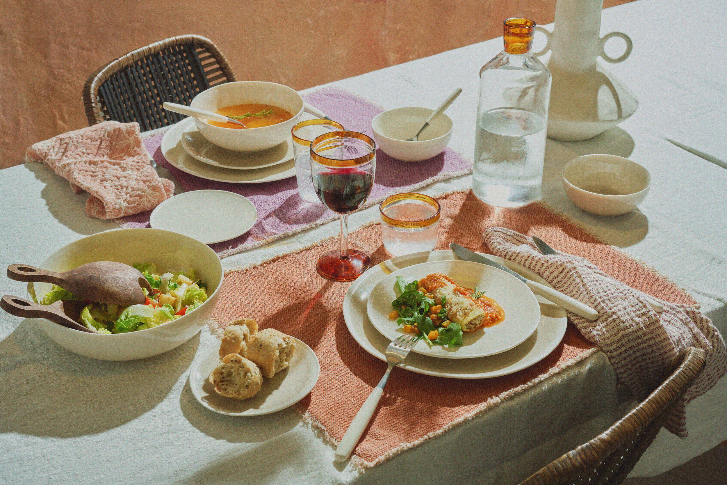 Круглая фарфоровая тарелка для коктейлей POMAX печенье ARCH-00145930 - Вид №2