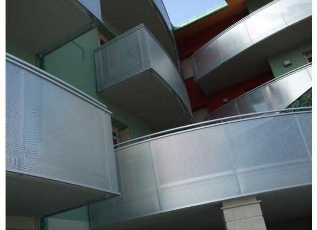 ALUSCALAE Балюстрада с одностворчатой ​​стойкой и алюминиевой панелью sun-id-1434988 - Вид №7