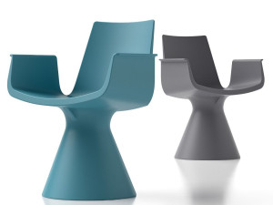 Полиэтиленовое садовое кресло с подлокотниками