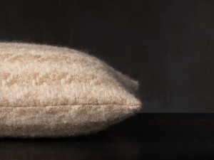 Прямоугольная подушка из мохера