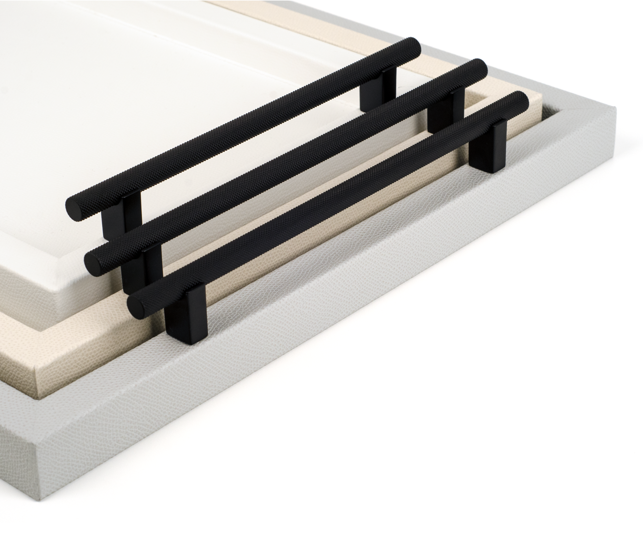 Дафне Поднос - 40X25 см/металл-финиш_вороненая-латунь/дюнная кожа_белый Pinetti G6.1900.027.000 - Вид №5